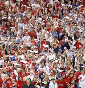 Phillies_fans-291x300