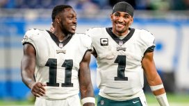 Eight Eagles Make the Pro Bowl Games