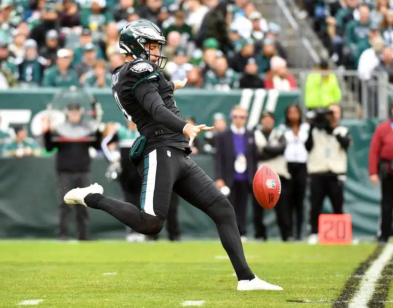 Eagles Roster Cuts Birds Release Arryn Siposs In Surprise Move