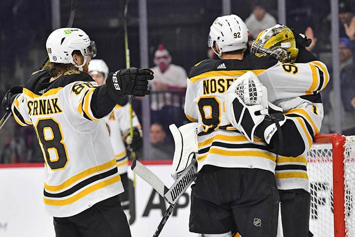 Boston Bruins break NHL single-season wins record