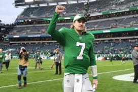 Kenny Pickett, Eagles