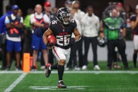 Avery Williams, Falcons