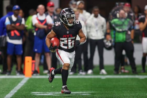 Avery Williams, Falcons