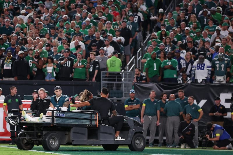 Ben VanSumeren Carted Off